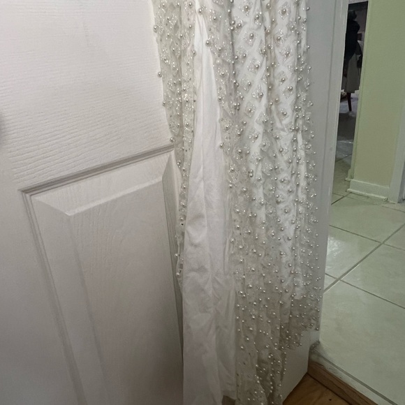 B Darlin Juniors Embellished Open-Back Off White Iridescent 12 - Picture 7 of 7